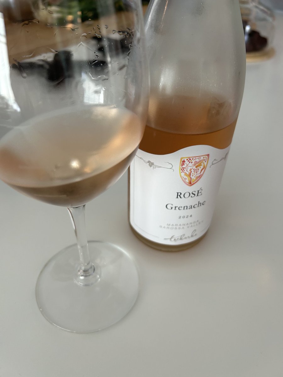 Christmas Eve drinking ⁦<a href="/tscharkewines/">Tscharke</a>⁩ 

Glorious Grenache.