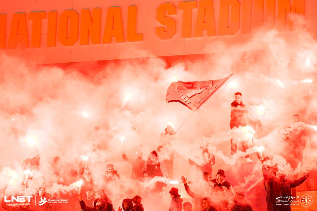 MickyJnr__'s tweet photo. Swehly Club fans last night during their game against Al Ittihad. 🇱🇾
Crazy atmosphere! 😍
#AfricanFootball
#DemaSwehly | #SwehlySC https://t.co/pleLk8eLQF