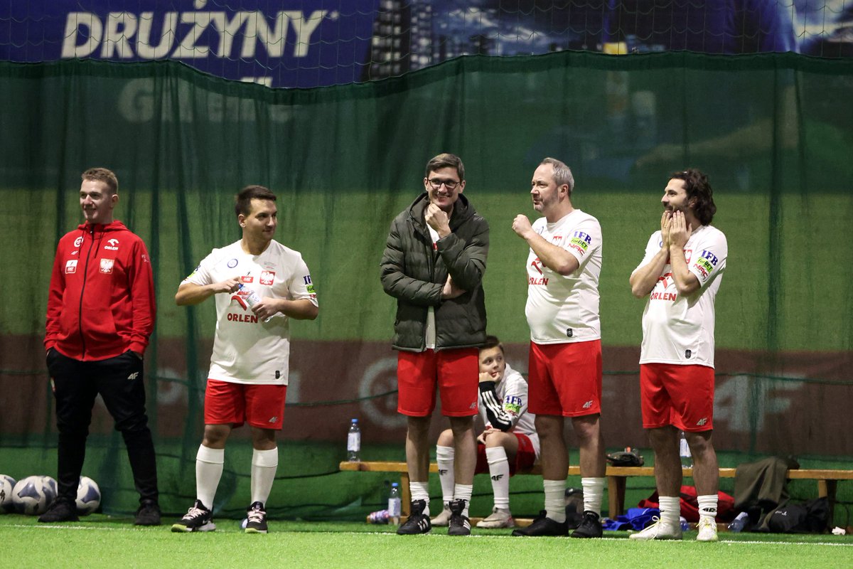 Adam Pawlukiewicz tweet media