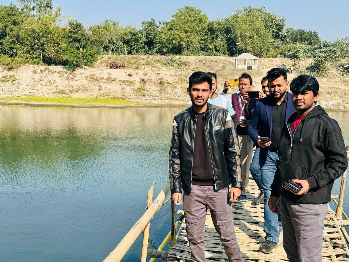 AsifMahmud36's tweet photo. Mr. Asif Mahmud Shojib Bhuyain, the Hon'ble Advisor to the Ministry of LGRD&amp;C, inspected the proposed 280-meter bridge over the Dhepa River.

This River flows through the Ramchandrapur Union in the Kaharol Upazilla of Dinajpur District.

(Admin) https://t.co/W9pxxYbBb9