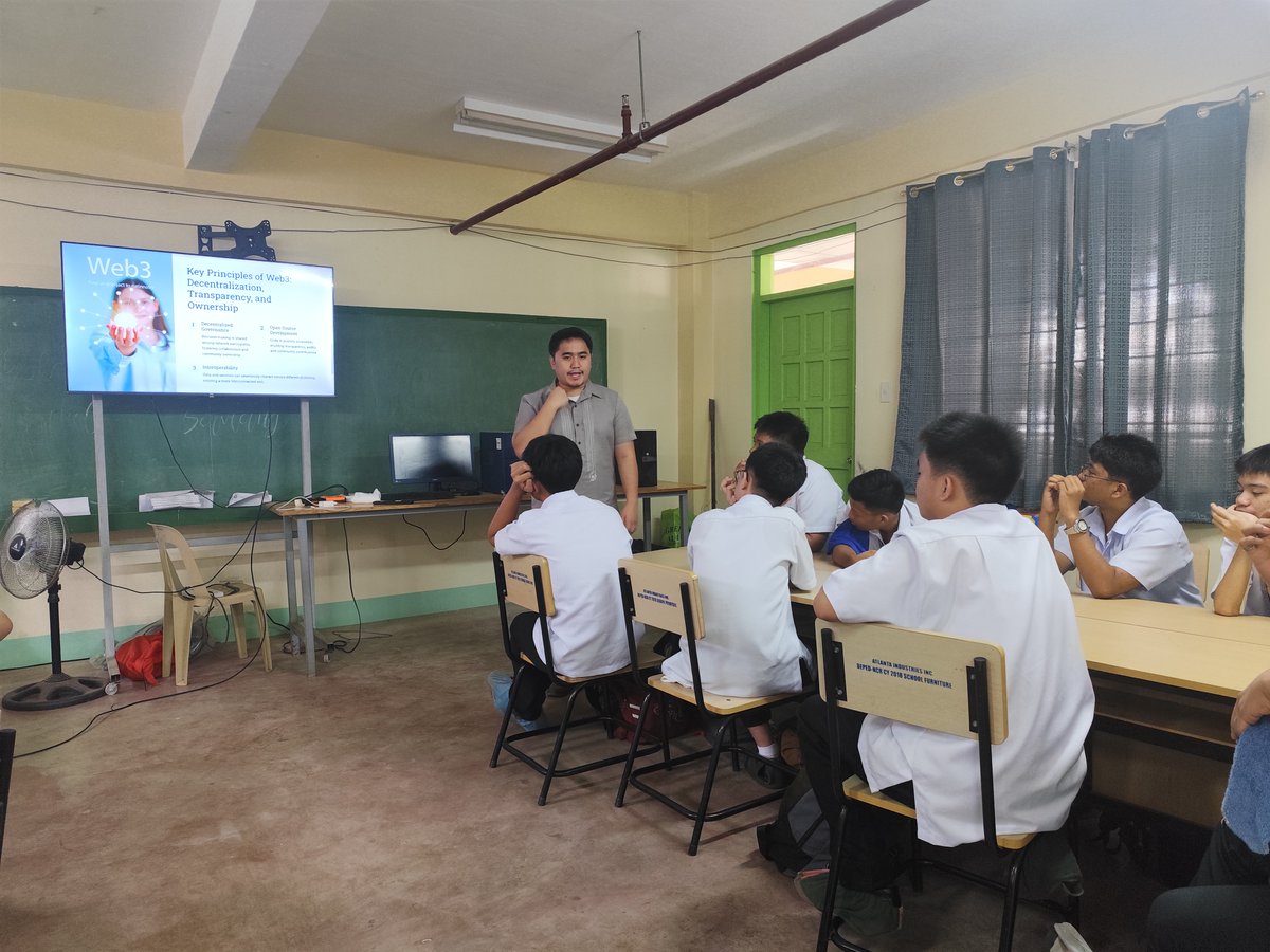 tatota1014's tweet photo. Another set of Future Metaversity Workers from Valeriano E. Fugoso Memorial High School
it's been an honor to be the mentor of these young minds in WEB 3 and Blockchain Tech especially using it in YGG program
#Onboarding
#YGGGAPS8  
#YGGPH
@YieldGuild 
@YGGPilipinas https://t.co/nBWLsiXNzS