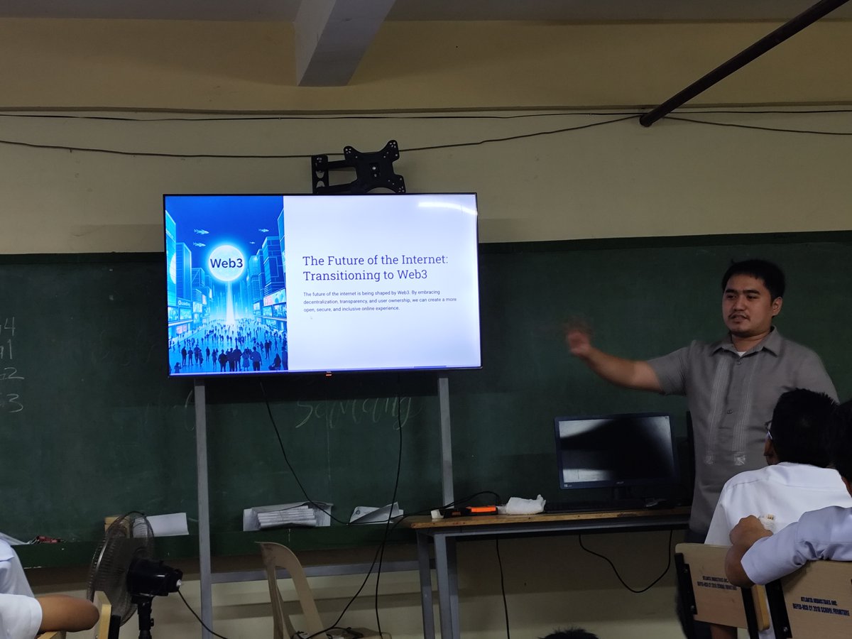 tatota1014's tweet photo. Another set of Future Metaversity Workers from Valeriano E. Fugoso Memorial High School
it's been an honor to be the mentor of these young minds in WEB 3 and Blockchain Tech especially using it in YGG program
#Onboarding
#YGGGAPS8  
#YGGPH
@YieldGuild 
@YGGPilipinas https://t.co/nBWLsiXNzS