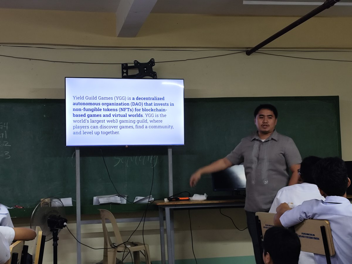 tatota1014's tweet photo. Another set of Future Metaversity Workers from Valeriano E. Fugoso Memorial High School
it's been an honor to be the mentor of these young minds in WEB 3 and Blockchain Tech especially using it in YGG program
#Onboarding
#YGGGAPS8  
#YGGPH
@YieldGuild 
@YGGPilipinas https://t.co/nBWLsiXNzS