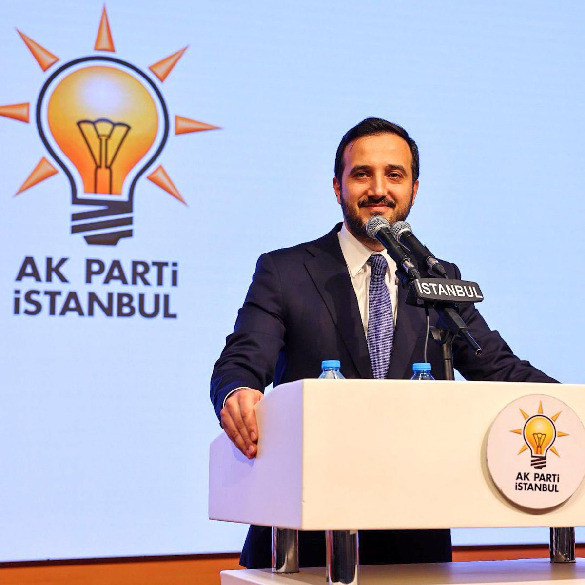 Cumhurbaşkanımız <a href="/RTErdogan/">Recep Tayyip Erdoğan</a> Tensipleri İle İstanbul 8.Olağan Kongresinde <a href="/akpartiistanbul/">AK Parti İstanbul</a> il başkanlığına Atanan Genç Başkan <a href="/abdullahozdemir/">Abdullah Özdemir</a> Yeni Görevinde Başarılar Diliyoruz 
#DavamızVarBizim🫵 
<a href="/UBEYLER1/">UÇBEYLERİ</a>