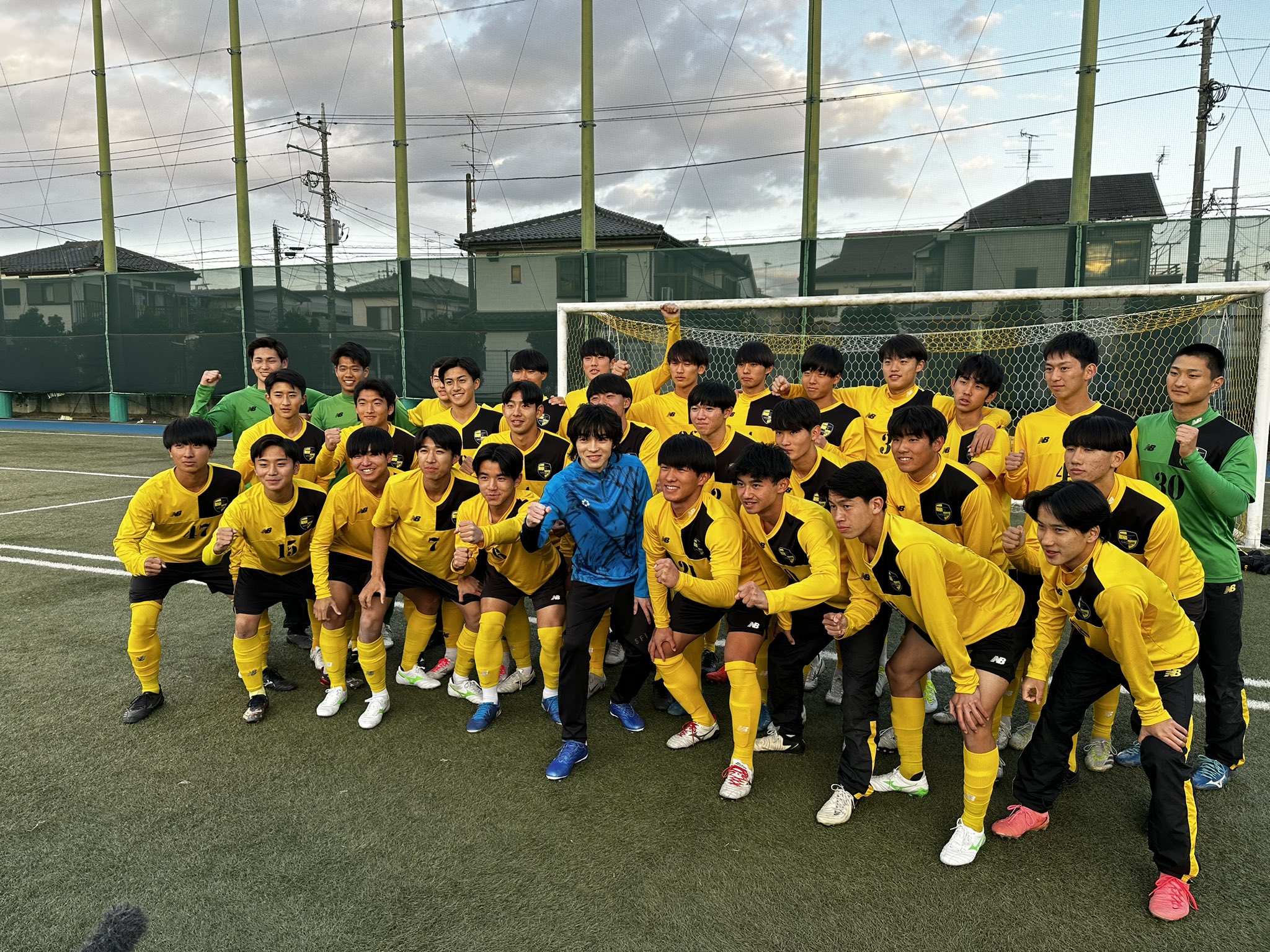 東海大相模サッカー部 移動着 特徴付ける