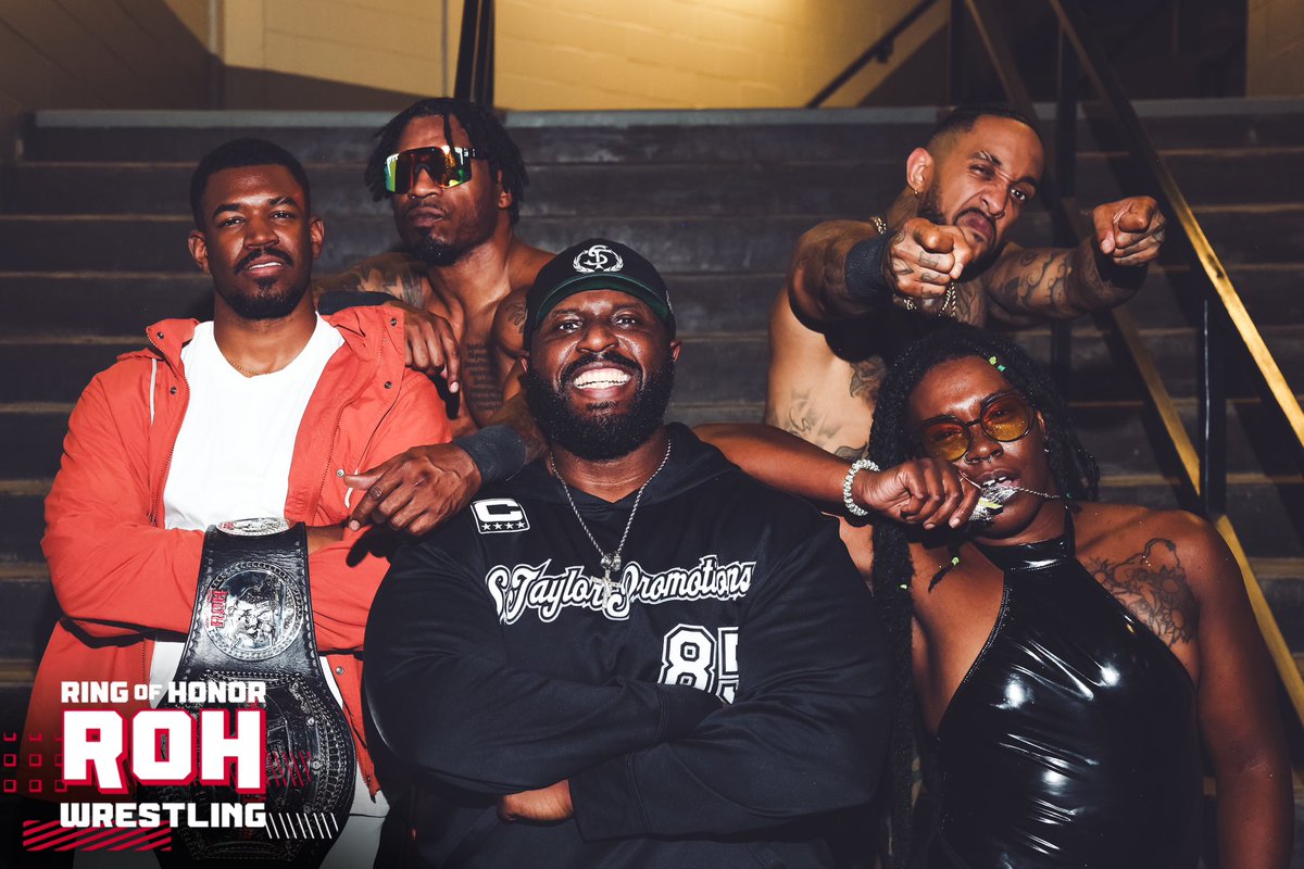 ShawnDean773's tweet photo. He already cliq’d up! 

#STP #ROH #ReallyOutHere #RunOrHide #WEoutside https://t.co/SbEPo8pUaq