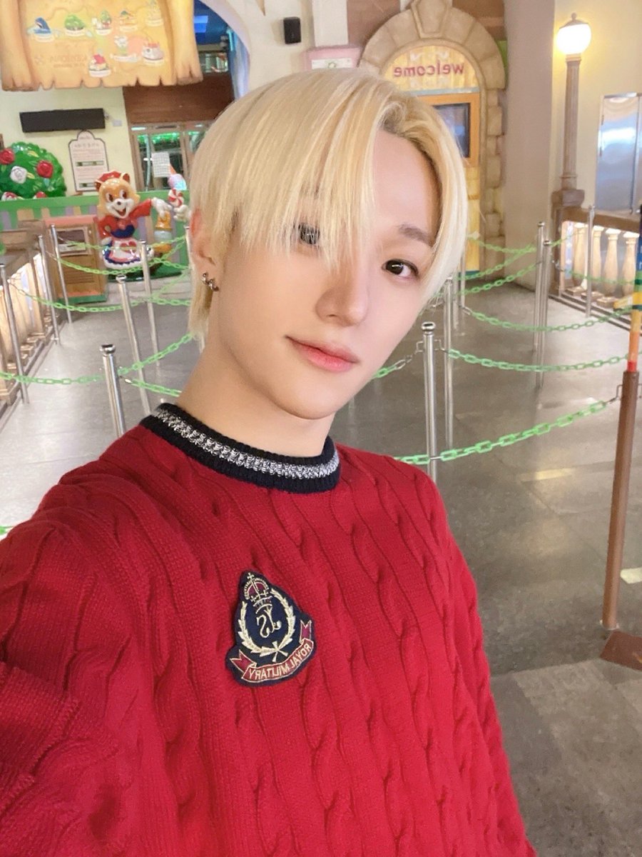 ATBO_members's tweet photo. 미리 크리스마스 선물🎁
#ATBO #오준석 #OhJunseok
#MERRYCHRISTMAS https://t.co/OoscD16n05