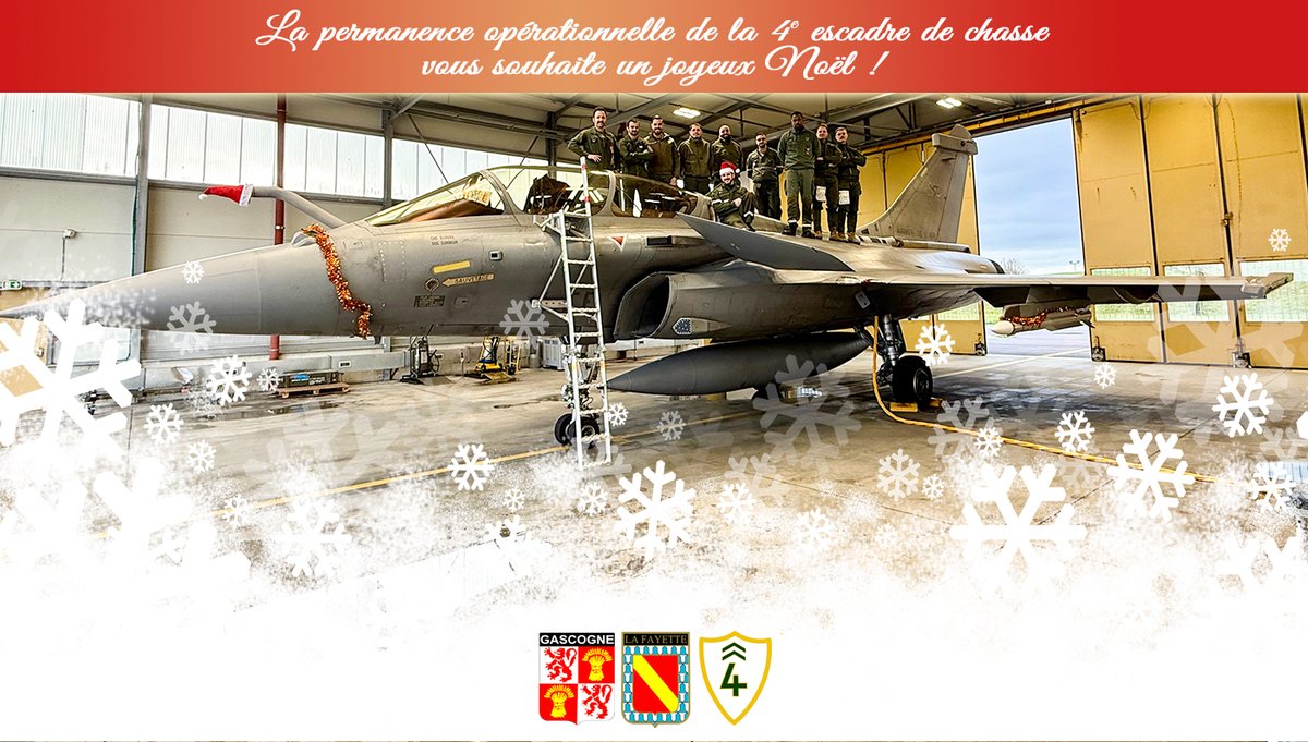 EscadronsChasse's tweet photo. Voici venu le temps des réunions de famille autour des cadeaux, des bons plats et de quelques verres.
La PO de la 4e Escadre de Chasse vous souhaite, à toutes et à tous, le plus doux des réveillons de Noël. https://t.co/Jl9EfkWpgP