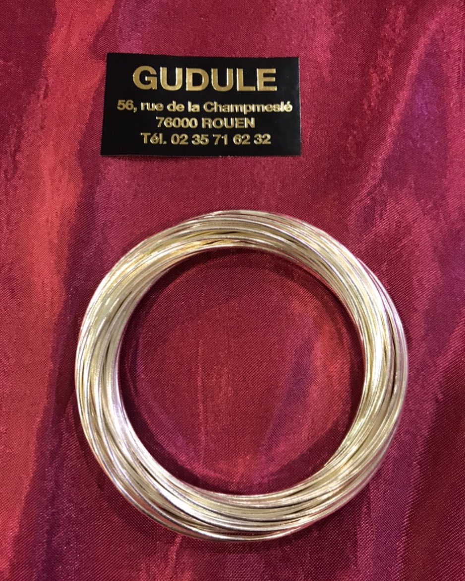 GuduleRouen's tweet photo. Ce mardi 24 décembre votre boutique #Gudule de #rouen est ouverte de 9h30 à 13h et de 13h30 à 18h.
#NouvelArrivage
#Bracelet #jonc en #argentmassif sans nickel dans votre #boutique #gudule de #rouen #bijouxaddict #Gudule_Rouen #bijouxrouen #gudulerouen https://t.co/ctWitK4hYu
