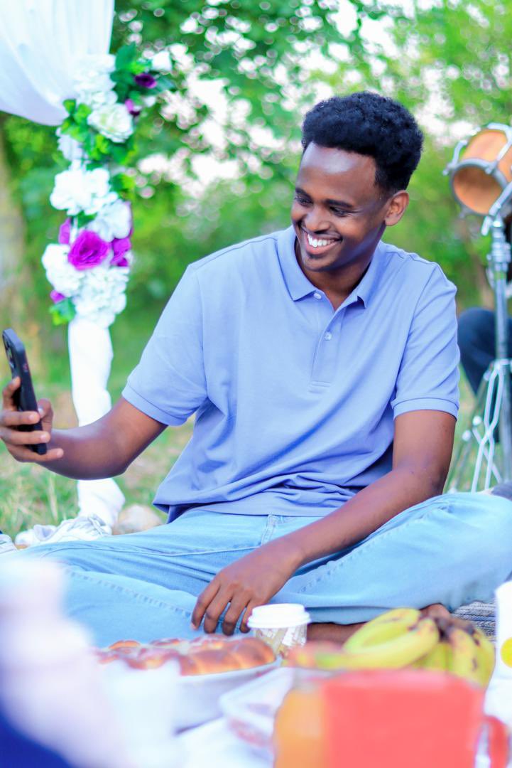 Good morning from #Beledweyn, where the legendary Hadrawi drew inspiration from Berlula &amp; fueled his creativity to craft the captivating song "Beledweyn" by Alfanaan Samatar.
Beledweyn Allahayow;
Ka dhig beerta raaxada,
Beerlula Allahayow;
baladayada hareer mari.

#Somalia
