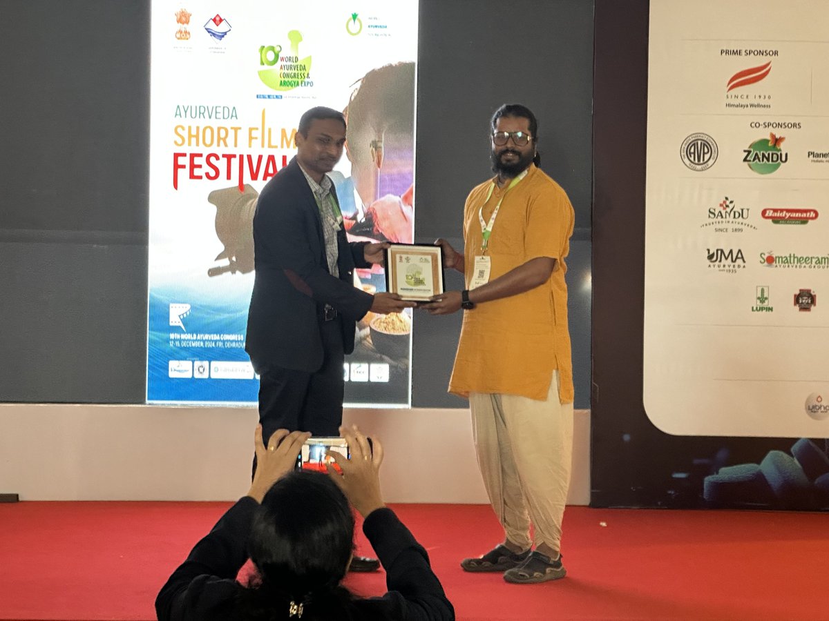 ishafoundation's tweet image. Sadhguru Gurukulam Samskriti alumni Rushmitha and Gowtham excelled at the 10th World Ayurveda Congress in Dehradun where Rushmitha&apos;s research papers were selected for publication in the WAC journal, while Gowtham&apos;s film &quot;Ayurveda - Aajeeva Margam&quot; won first prize – the…
