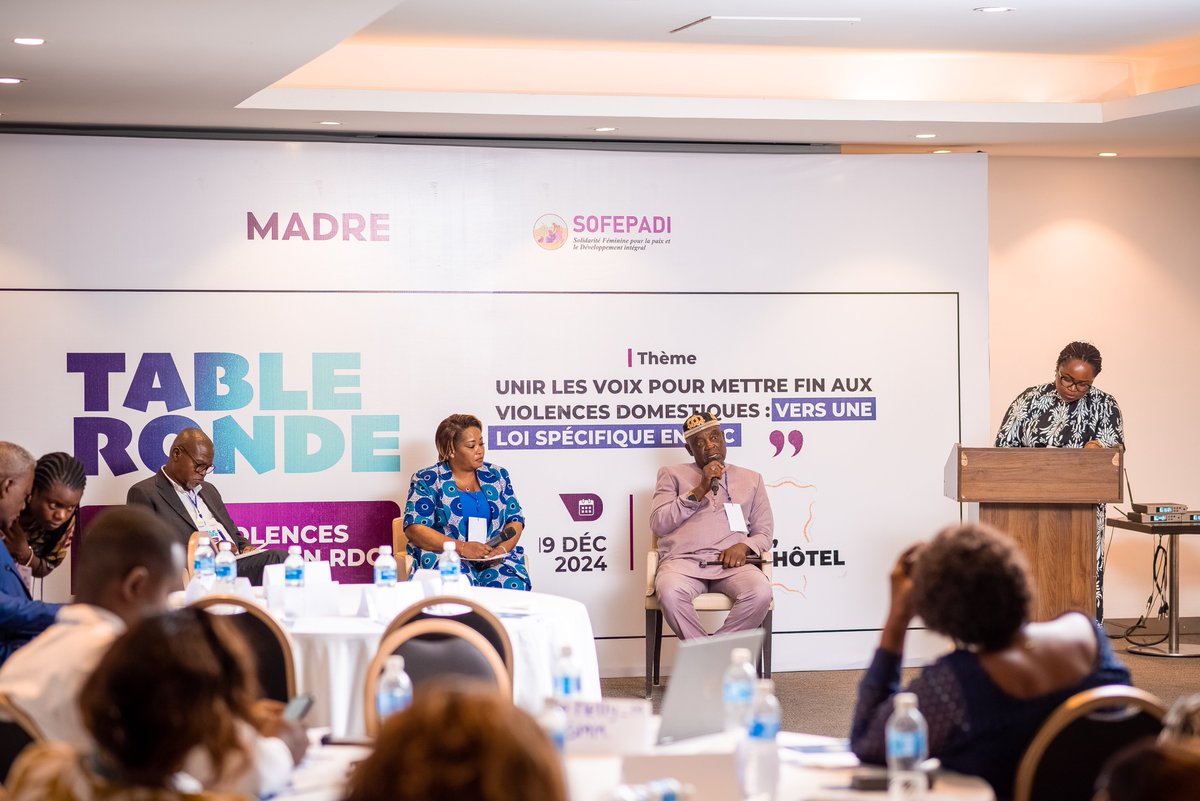 sofepadi's tweet photo. 📢 Retour sur la première table ronde nationale sur les violences domestiques en RDC, tenue le 19 décembre 2024 à Kinshasa. Des acteurs clés se sont réunis pour discuter d’une loi spécifique contre les violences domestiques. Unis pour mettre fin à cette crise silencieuse !

À l’issue, nous avons obtenu :  
✅Un engagement public renouvelé des acteurs clés pour soutenir l’adoption de la loi sur les violences domestiques.  
✅Un document contenant des recommandations concrètes issues des échanges pour guider les prochaines étapes du plaidoyer.
@MADREspeaks @droitshumainscd @MingenreRdc @cndhrdc @UNFPARDC