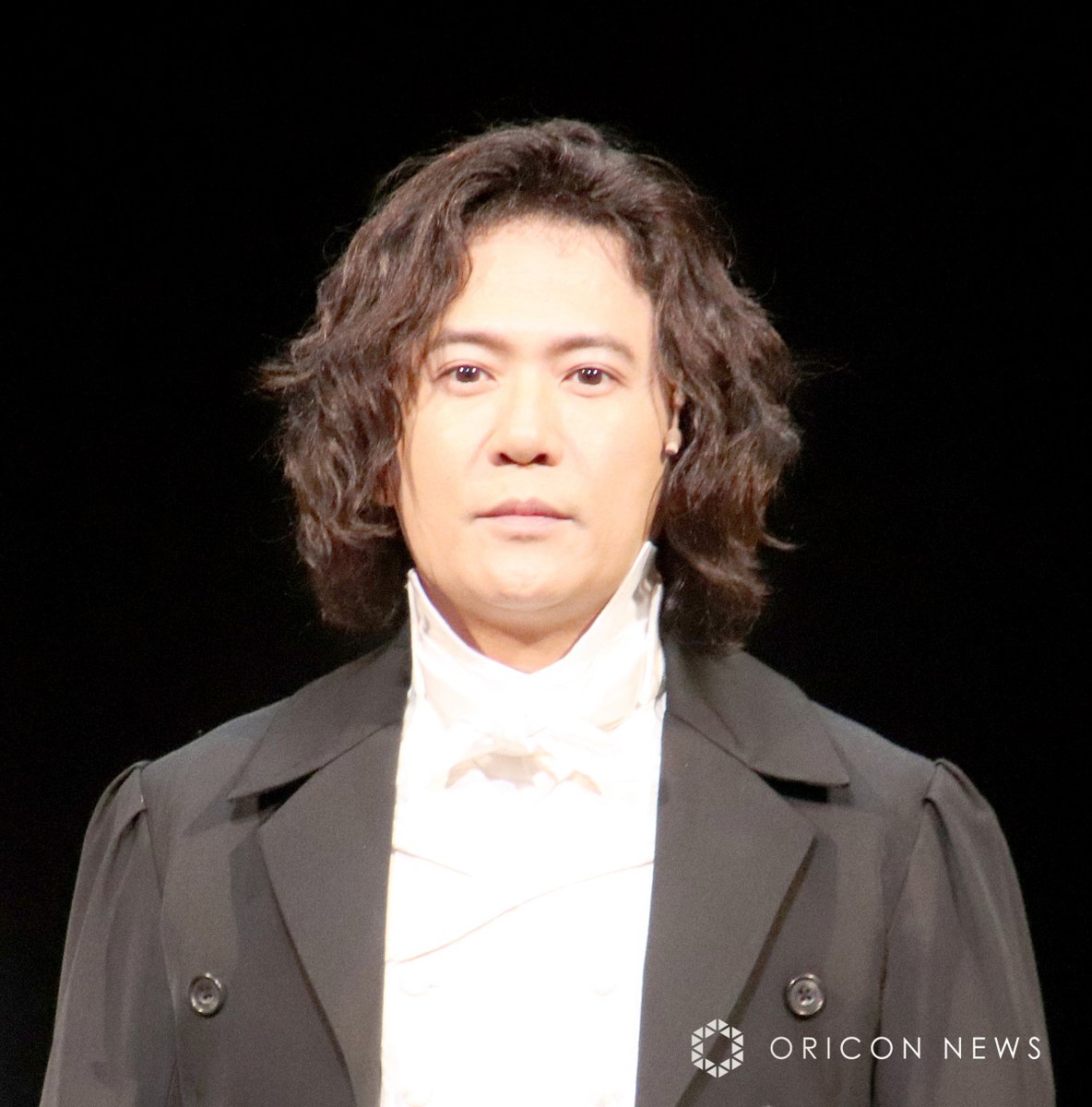 oricon's tweet photo. 稲垣吾郎、ベートーヴェン演じて100公演
「一生分怒った」真逆な人格に憧れ
https://t.co/KoArF29lOb

🎹 舞台『No.9 ―不滅の旋律―』
主演・稲垣吾郎×演出・白井晃のタッグで
2015年、2018年、2020年、2024年と続き
きょう通算100回目の上演を迎えた

#No9 #不滅の旋律 @no9_stage2024 https://t.co/raPSHZiCKB