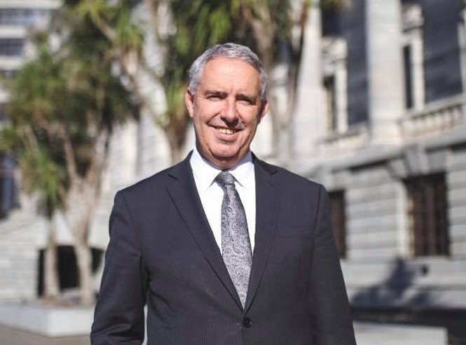 HawkesBayApp's tweet photo. Lawrence Yule is confident that a flood solution can be found for Wairoa. #PIJF https://t.co/QQsuGsL1Sp https://t.co/ctvX3BQve5