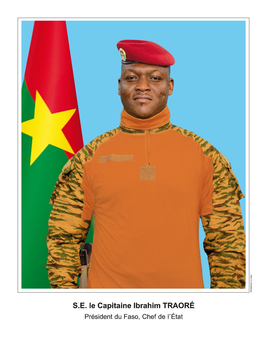 sigbf's tweet image. La nouvelle photo officielle de Son Excellence le Capitaine Ibrahim TRAORÉ, Président du Faso, Chef de l’État, est désormais disponible. Elle remplace celle de janvier 2023, éditée au moment où le Chef de l’État assurait la fonction officielle de Président de la Transition.