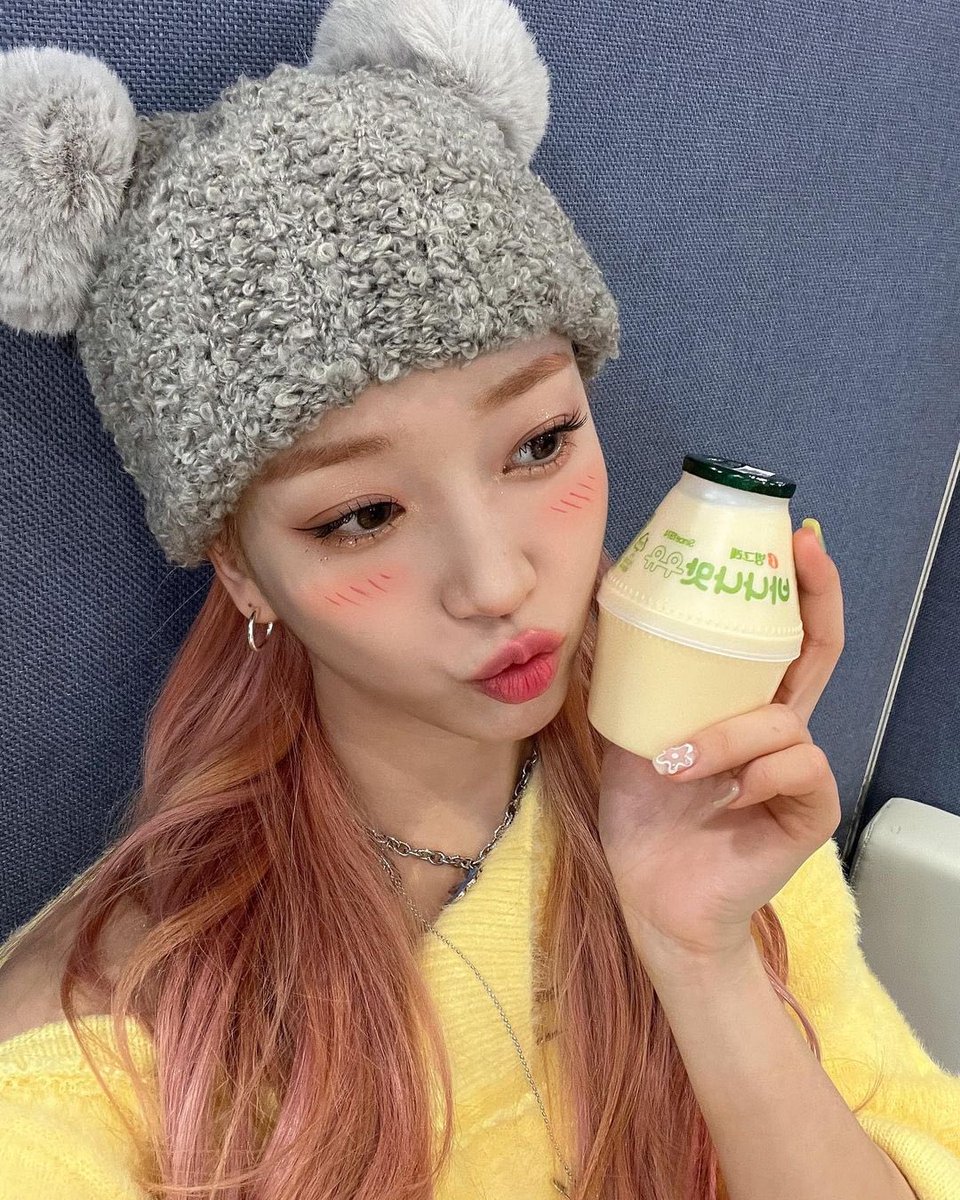 스테이씨의 가장 예쁜 토끼 공주, 뚜민! tweet media