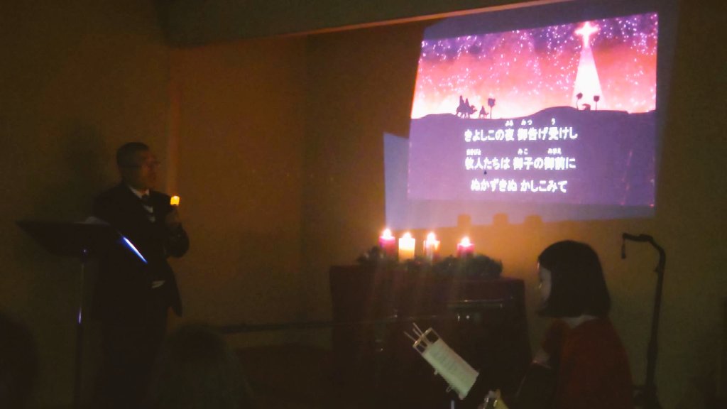 メリークリスマス🌟
22日(日)にキャンドルライトサービスを行いました!!
施設の許可を得て、実際に本物のキャンドルを灯して礼拝をしました
手持ちのLEDキャンドルを､タイミングを合わせて点火(点灯)する景色がとても綺麗でした🕯
イエス様のお誕生と救いのストーリーを味わえて素敵な時となりました