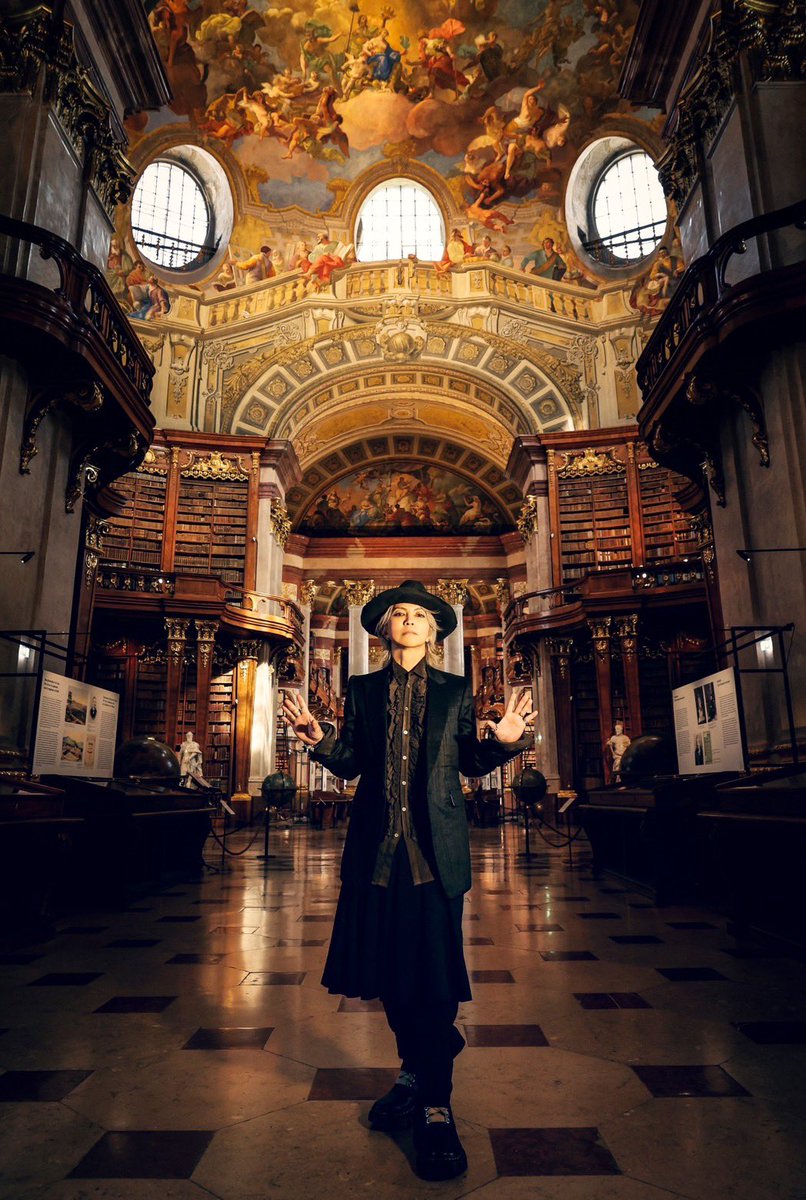 HydeOfficial_'s tweet photo. #HYDE
#オーストリア
#オーストリア観光大使
#ウィーン
#オーストリア国立図書館
#なんて素敵なオーストリアなんでしょう
#メリークリスマスイヴ

https://t.co/eiXO5PEn0o https://t.co/c3ak5rB9Tt