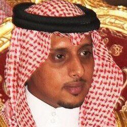 konan_asiri's tweet photo. للتذكير هذا الامير خالد بن سعد الي خطف ابتسام الحربي واغتصبها وقتلها ورماها في الشارع عام 2013 بعدها تم تلفيق التهمة في شخص اخر قام ايضا بقتل فتاة اخرى ومايزال الامير المجرم حي يرزق 

@Khalid__Alsaud https://t.co/182PJkfsuN