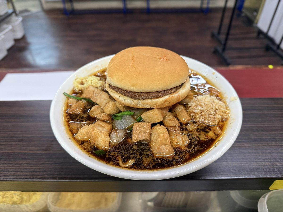 本日も元気に24時まで営業します‼️ クリスマスイブ限定赤字トッピング