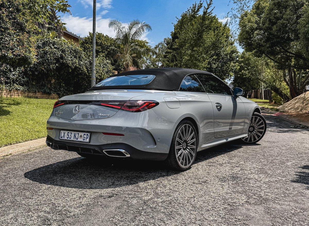 khuleonwheels's tweet photo. We’ve had special summer days with the Mercedes- Benz CLE300 Cabriolet. The design, a crossbreed C-Class and E-Class, works well and it is sleek. Inside, the two-door cabriolet features comfortable, sporty front seats, while the rear is…
#MercedesBenzSA #CLECabriolet #CLE300 https://t.co/SPeWkqFyGy