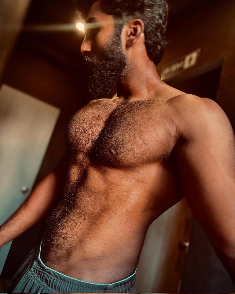 Dr_maddy_rohit's tweet photo. Watha sema veri ethurane 🥵💥 
Morattu udambu pathale jivunu eruthee 👅 https://t.co/lmIZpTI5bu