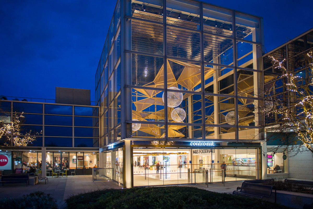 It's Christmas Eve!🎅Just a reminder that we are closed on Christmas Day and re-open on Boxing Day 9am - 6pm🛍️

The following Large Stores will be closed on 26th Dec; John Lewis &amp; Partners, M&amp;S &amp; Next. Please check our website for individual opening hours: centremk.com/shop/