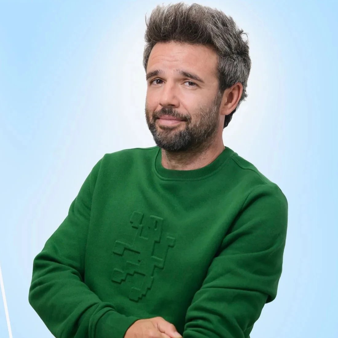 RaulPenaFans's tweet photo. ¿Habéis visto el último capítulo de LQSA? 🎄
Ya está disponible la temporada completa en @PrimeVideoES 

#raulpeña #laqueseavecina #primevideo #primevideoes #laqueseavecina #series #comedia #humor #primevideoespaña

Felices fiestas!! 🎅🏻✨ https://t.co/EiRevRAuur