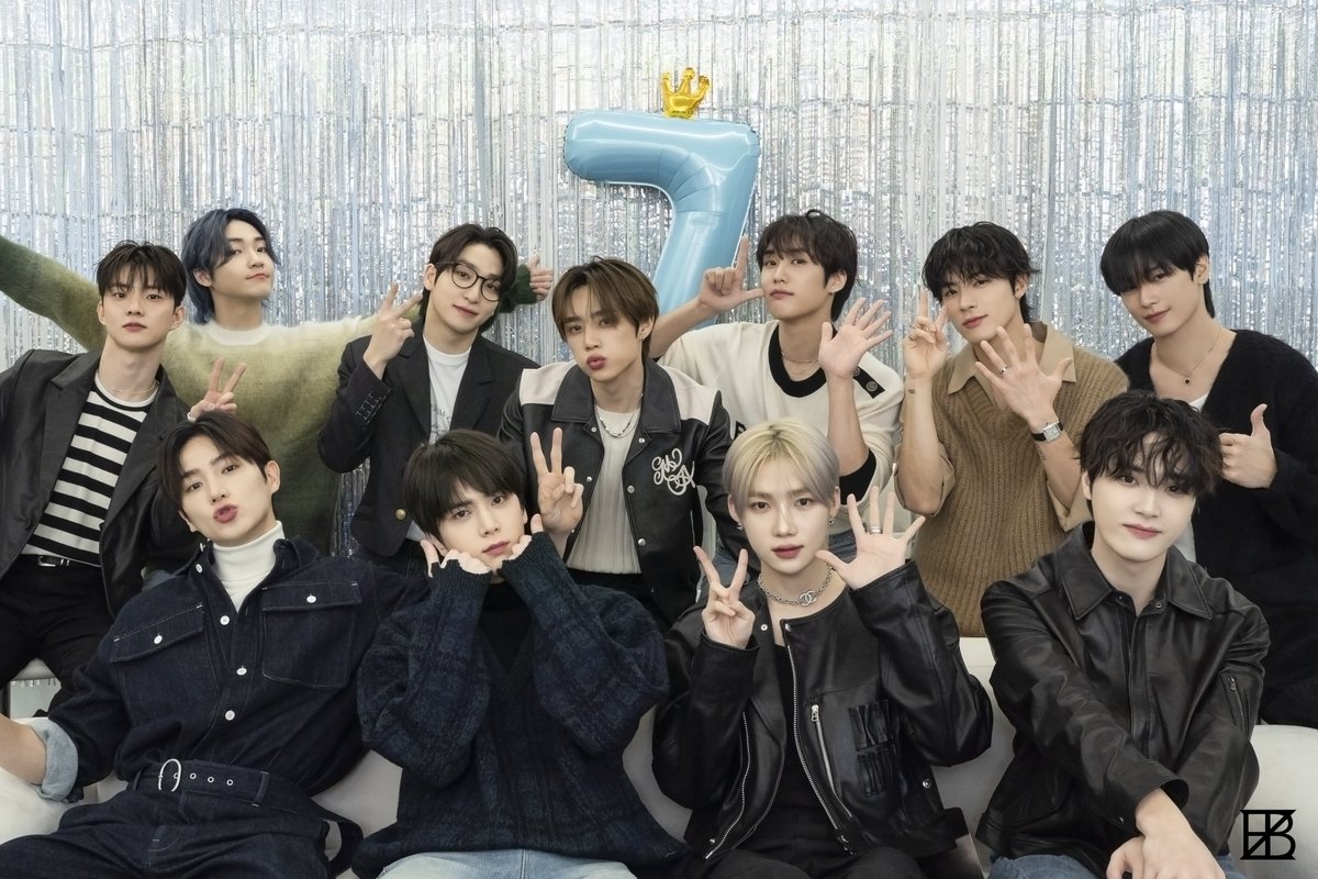 [📸] 더보이즈 (THE BOYZ) 7th Debut Anniversary LIVE 비하인드 

Fromm '비하인드' 에서 확인해 주세요!

#THEBOYZ #더보이즈