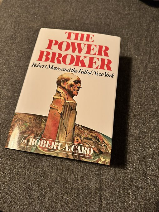 Premiers en leiderschap. De Rutte der Gouden Eeuw. Speaker? Kunstenaar! Een wanhopig verliefde premier in Londen. De 19e eeuw en Schoof. Een fanatieke Patriot. En die Gouden Standaard van schrijven over wat macht doet. Boeken vol #BetrouwbareBronnen art19.com/shows/betrouwb…