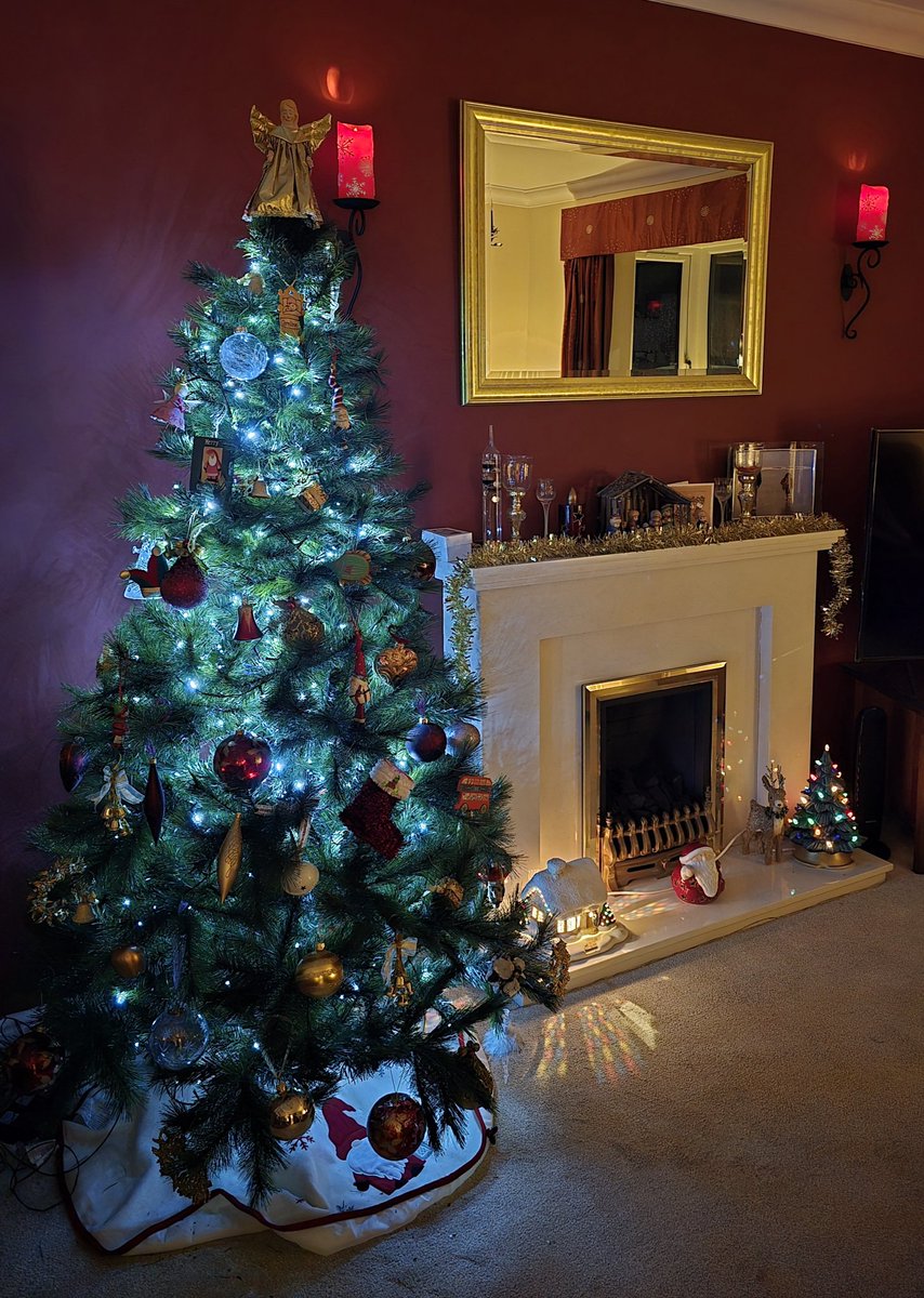 A huge thank you to everyone involved in the 2 FTS enterprise, for safely launching our <a href="/aircadets/">RAF Air Cadets</a> skywards over the past year. I wish you all a very merry, peaceful, and restful Christmas!