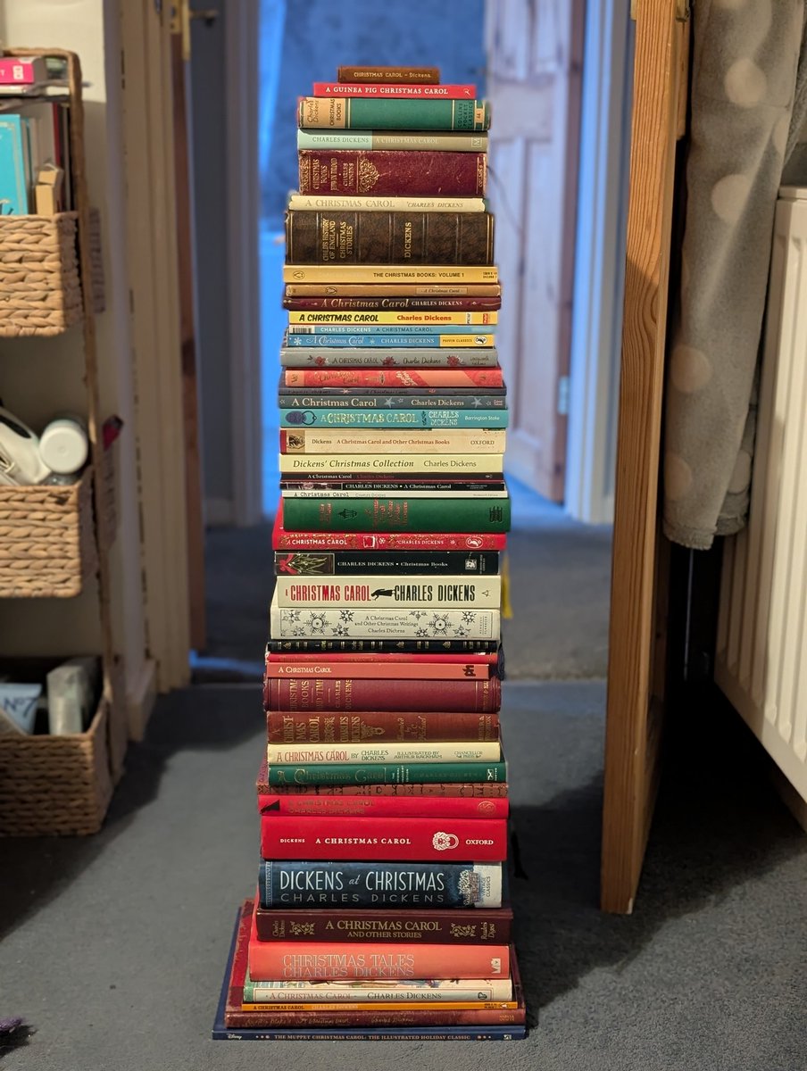 Books By Your Bedside tweet media