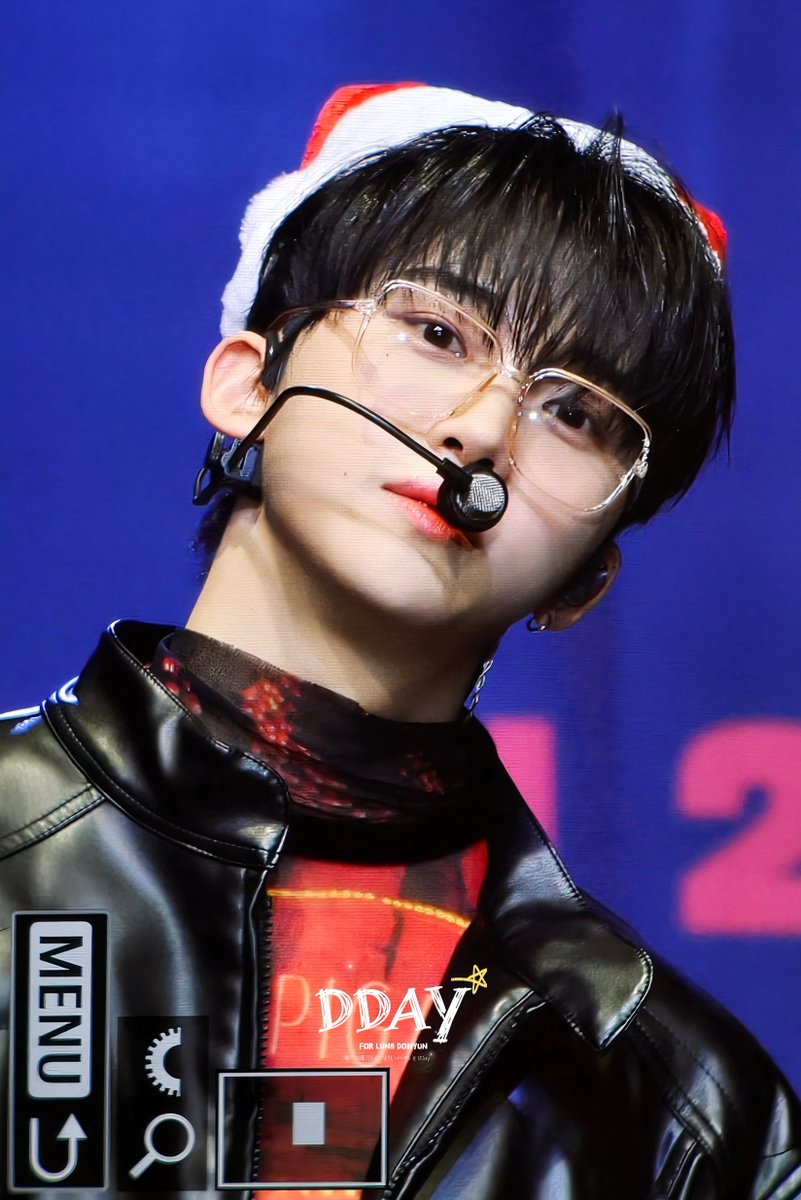031023dh's tweet photo. 241224『Together Forever』 
TOKYO SHOWCASE 1부

해피 크리스마스🎄

#루네이트 #LUN8 #ルネイト
#도현 #박도현 #DOHYUN #ドヒョン https://t.co/E1DiGp8cAf