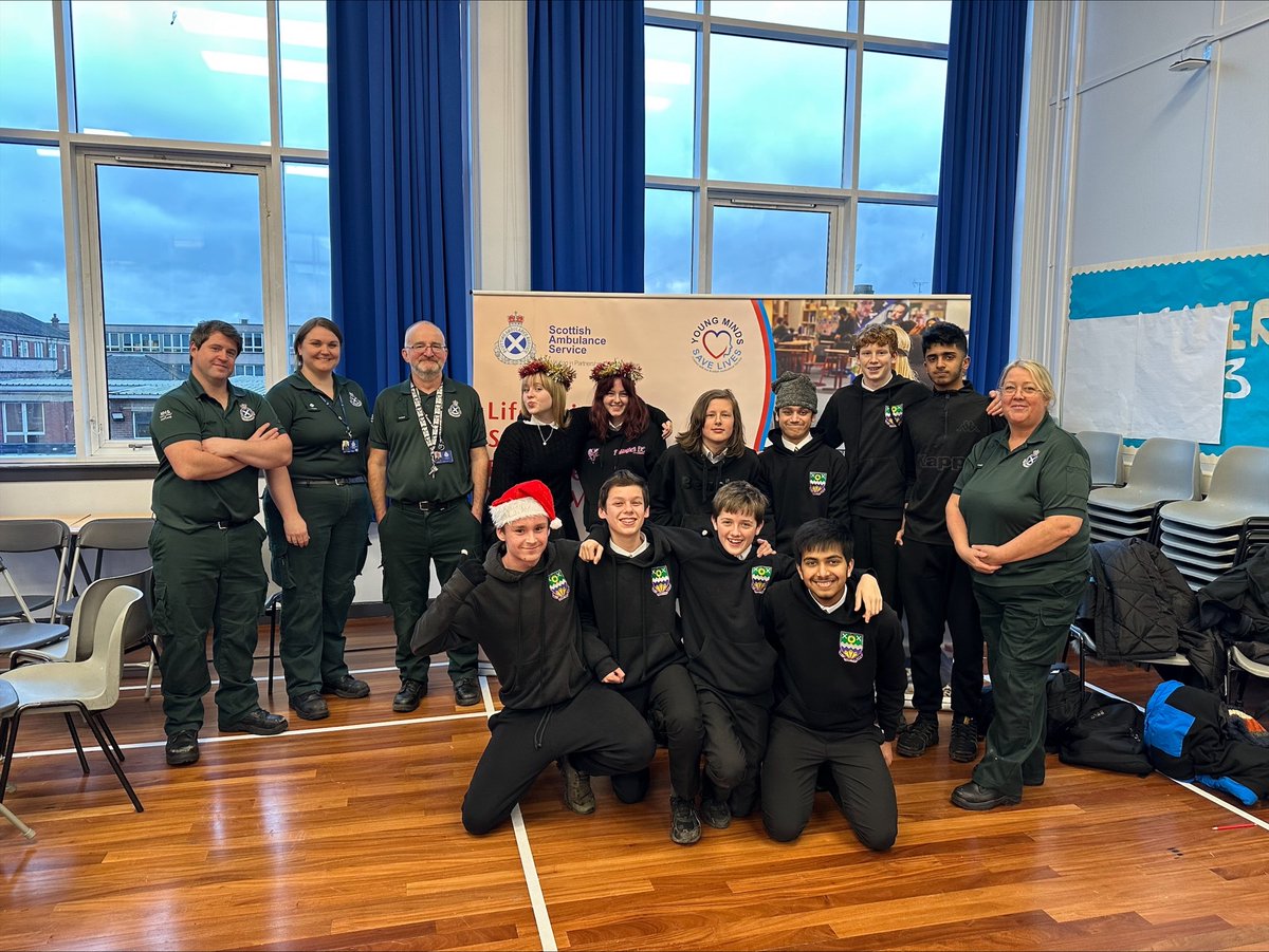 Merry Christmas Eve from our Young Minds Save Lives programme!

Shawlands Academy and Holyrood Secondary School are part of our unique YMSL pilot programme.
Read more about YMSL: scottishambulance.com/news/young-min… #MerryChristmas #ChristmasEve #SASAdvent