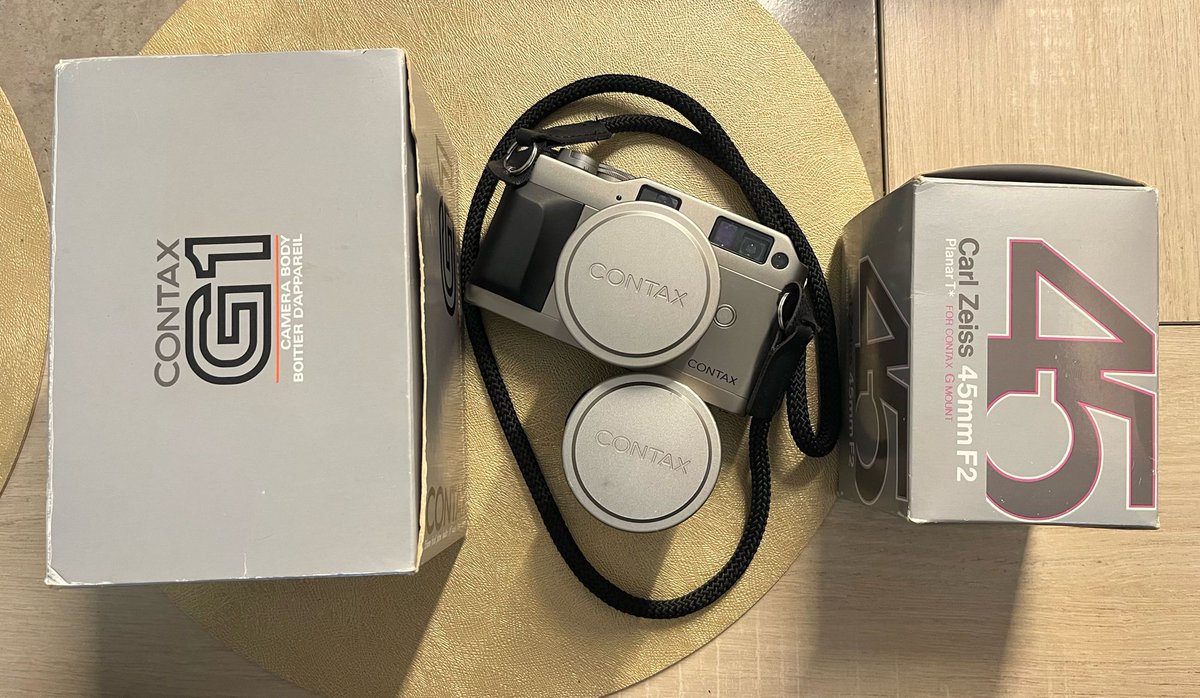 Papa Noël dans les arrêts de jeux.