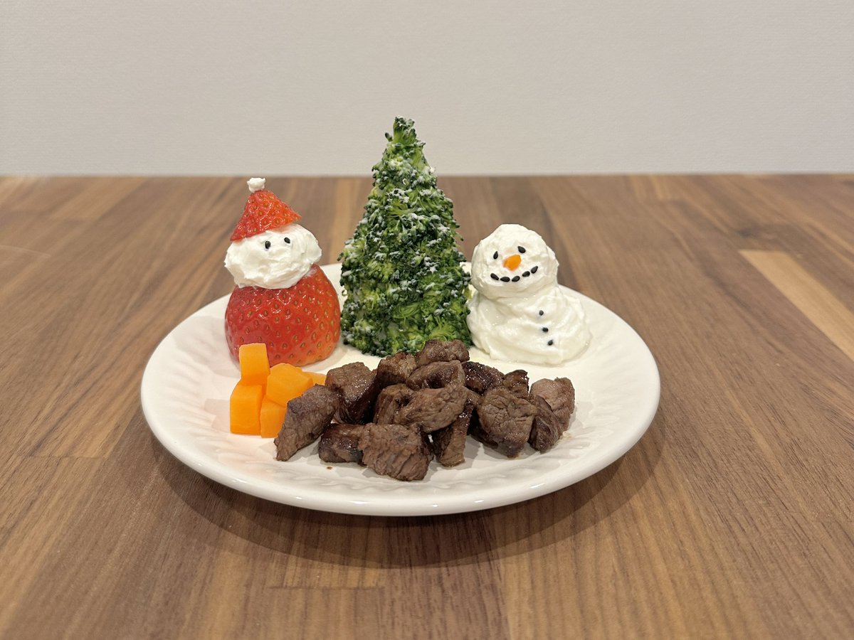 chipoo_bear's tweet photo. クリスマスディナー🎄💫🍴 https://t.co/jRkaKQvb8f