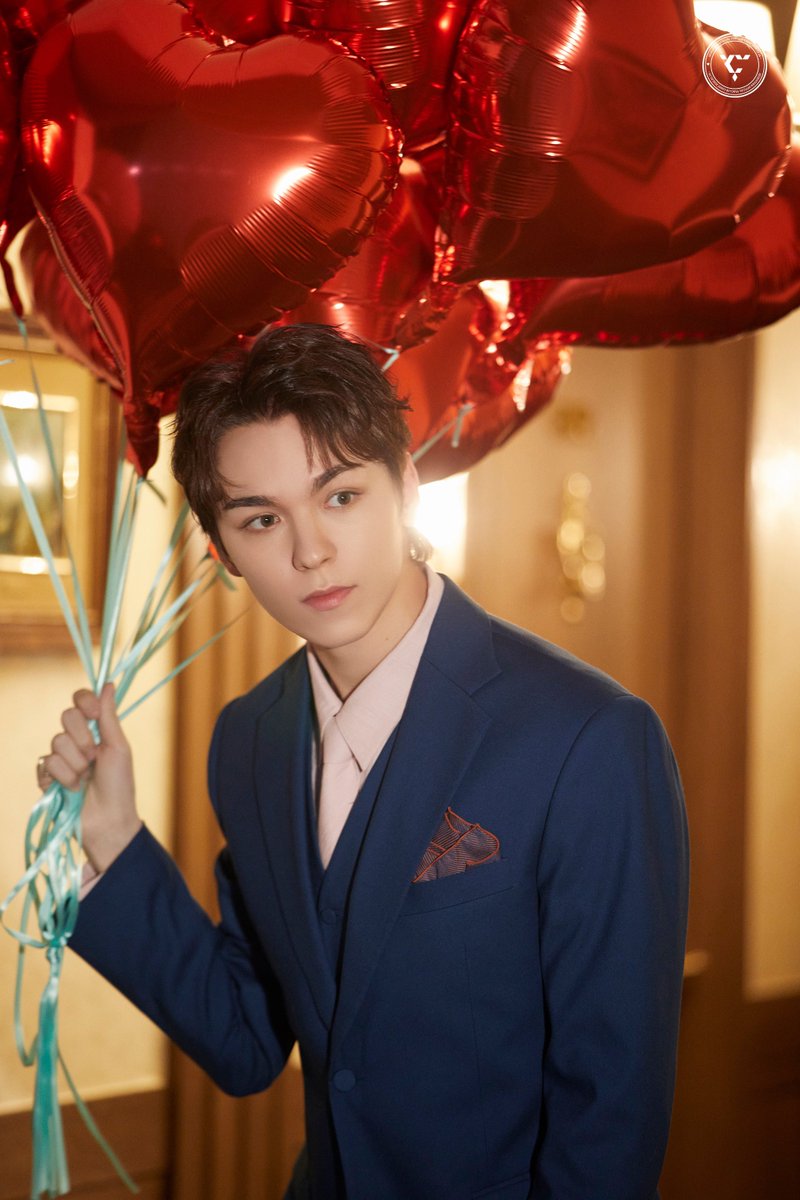 vernonsource's tweet photo. spill the feels carat ver. behind #vernon #버논 https://t.co/GVKSKNhwSC