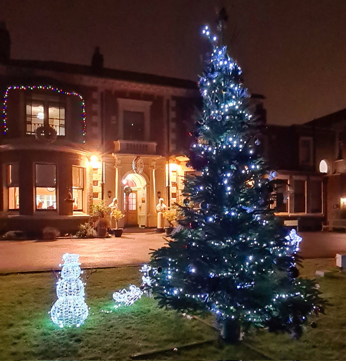 Royal Variety (@royalvariety) on Twitter photo 'Just one more sleep', including for our residents at Brinsworth House, who have been treated this year with a fabulous donation of a #Christmas2024 🎄 by <a href="/pinesandneedles/">Pines and Needles 🌲</a> #Variety4Charity 🎅 'Just one more sleep', including for our residents at Brinsworth House, who have been treated this year with a fabulous donation of a #Christmas2024 🎄 by <a href="/pinesandneedles/">Pines and Needles 🌲</a> #Variety4Charity 🎅