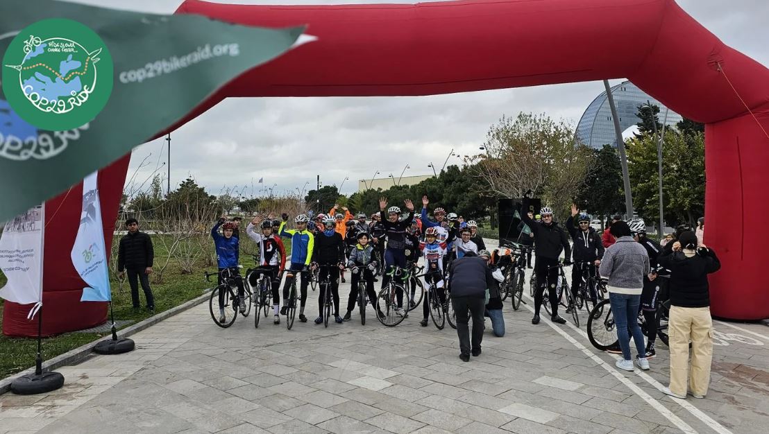 🚴‍♂️ #COP29 Bikeride - Summary 2/2 

 #Cop29bikeride celebrates cycling &amp; climate action at the last Cop ! 🌍 
📍 Memory of our traditional bike ride,  in Baku with local cyclists NGOs 🚴 @sherly_mboya <a href="/CyclingAz/">Azerbaijan Cycling Federation</a>  @velosiped_telim @isisafondation