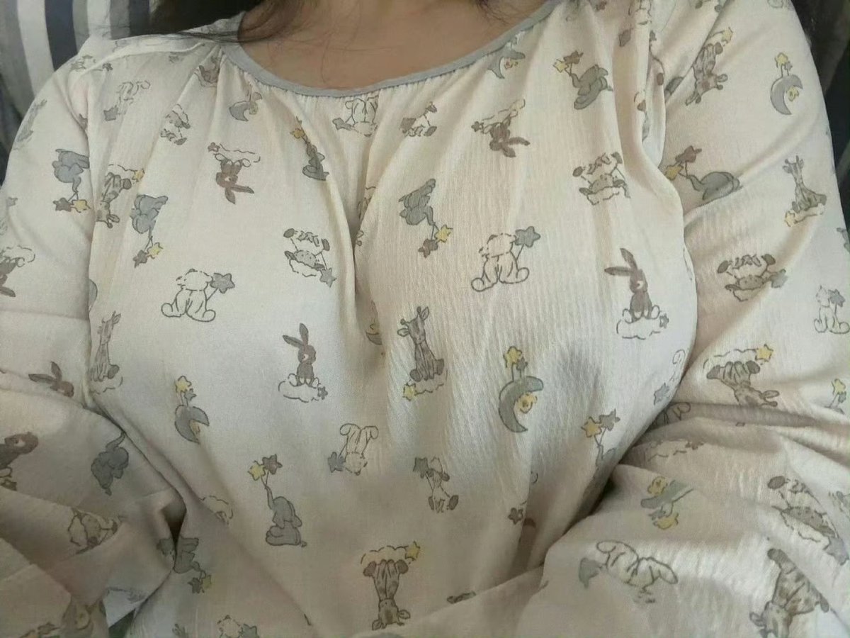 太冷真的就不想要出門去店裏工作
反而很享受呆在家裏穿睡衣躲被窩里 https://t.co/GPaMjY2rG9