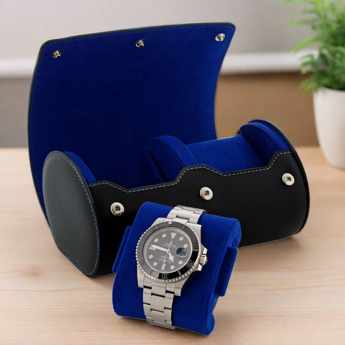 aevitas_uk's tweet image. Explore Aevitas UK's best-sellers. The 10 Watch Box (£224.95) for your collection, 2 Watch Roll Case (£179.95) for stylish travels, and 4 Cufflink 4 Watch Box (£131.70) for the perfect look. #AevitasUK #WatchBoxes #WatchCases aevitas-uk.co.uk