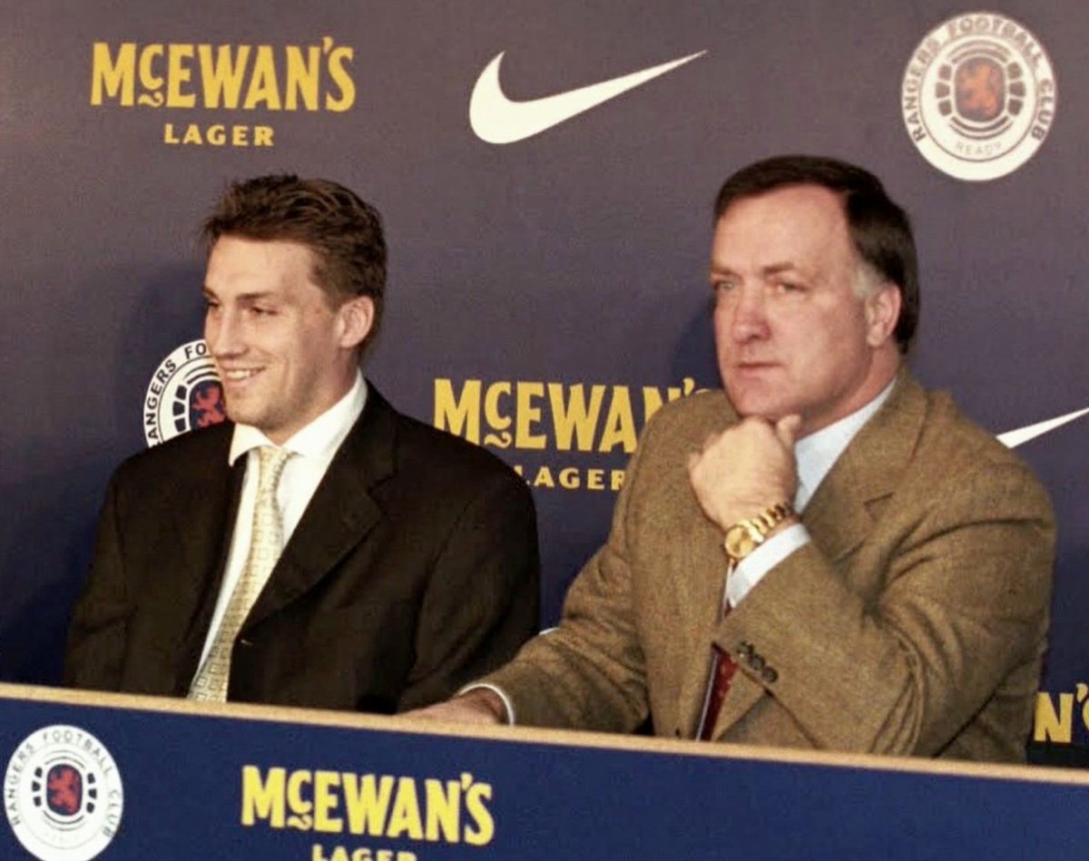 🗓 #OnThisDay1️⃣9️⃣9️⃣8️⃣ : Christmas comes early for #Rangers with the signing of Stefan Klos from Borussia Dortmund for £700k. 'Der Goalie' would play the 1st of 298 games on Boxing Day. He went onto become Captain and a Hall of Fame Inductee, winning 9 Trophies, including a Treble
