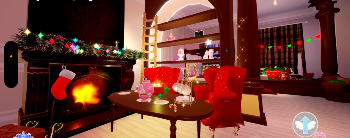 oliviaplayz_'s tweet photo. It’s Christmas Eve 😆🎄⛄️🎅🏼 my royal high Christmas apartment this year 
#roblox #royalehigh https://t.co/ArejDXdQIK