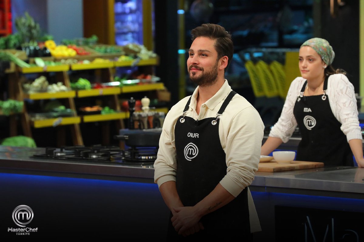 GlobalWorldX's tweet photo. 🚀İkinci ceket giyen Onur oldu tebrikler Onur ceket yarışı yavaş yavaş ateşleniyor 🫶🫡💁🏽‍♀️
#MasterChefTürkiye #TV8 #MasterChef #OnBey https://t.co/Xq6h1ZNPUV