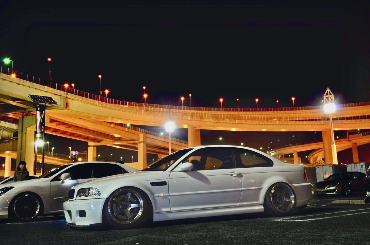 久々の大黒寄ってみた！！
24歳の時の46M3
33歳のZ34
歳取ったなー。