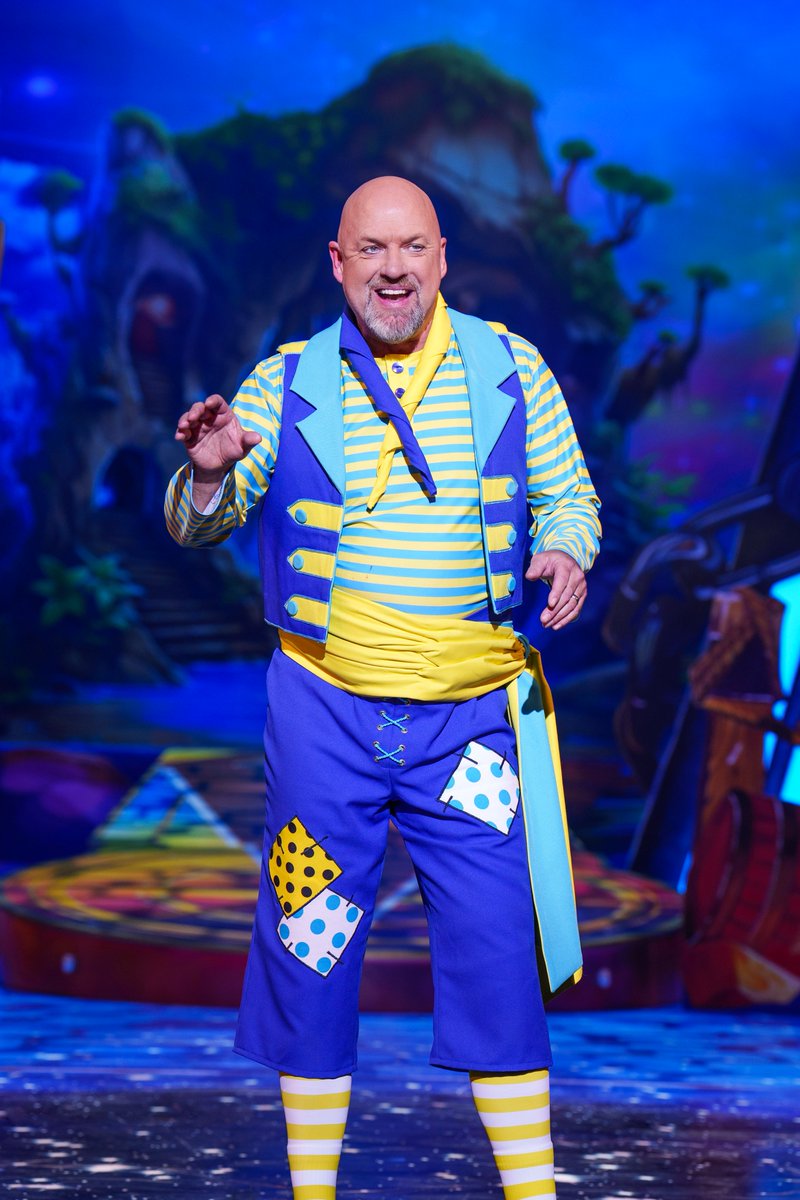 Culture Bab (@culturebab) on Twitter photo It sparkles, shines & is filled with laughs - don't miss Brum's joyous Peter Pan <a href="/brumhippodrome/">Birmingham Hippodrome</a> til 2 Feb. Belly-laugh with <a href="/TheMattSlack/">Matt Slack 💙</a>, enjoy Brum's queen <a href="/AlisonHammond/">Alison Hammond</a>, boo <a href="/dannymaconline/">Danny Mac</a> & be blown away by the fabulous <a href="/andrewryanactor/">@AndrewRyanActor</a>. Full review facebook.com/culturebab It sparkles, shines & is filled with laughs - don't miss Brum's joyous Peter Pan <a href="/brumhippodrome/">Birmingham Hippodrome</a> til 2 Feb. Belly-laugh with <a href="/TheMattSlack/">Matt Slack 💙</a>, enjoy Brum's queen <a href="/AlisonHammond/">Alison Hammond</a>, boo <a href="/dannymaconline/">Danny Mac</a> & be blown away by the fabulous <a href="/andrewryanactor/">@AndrewRyanActor</a>. Full review facebook.com/culturebab