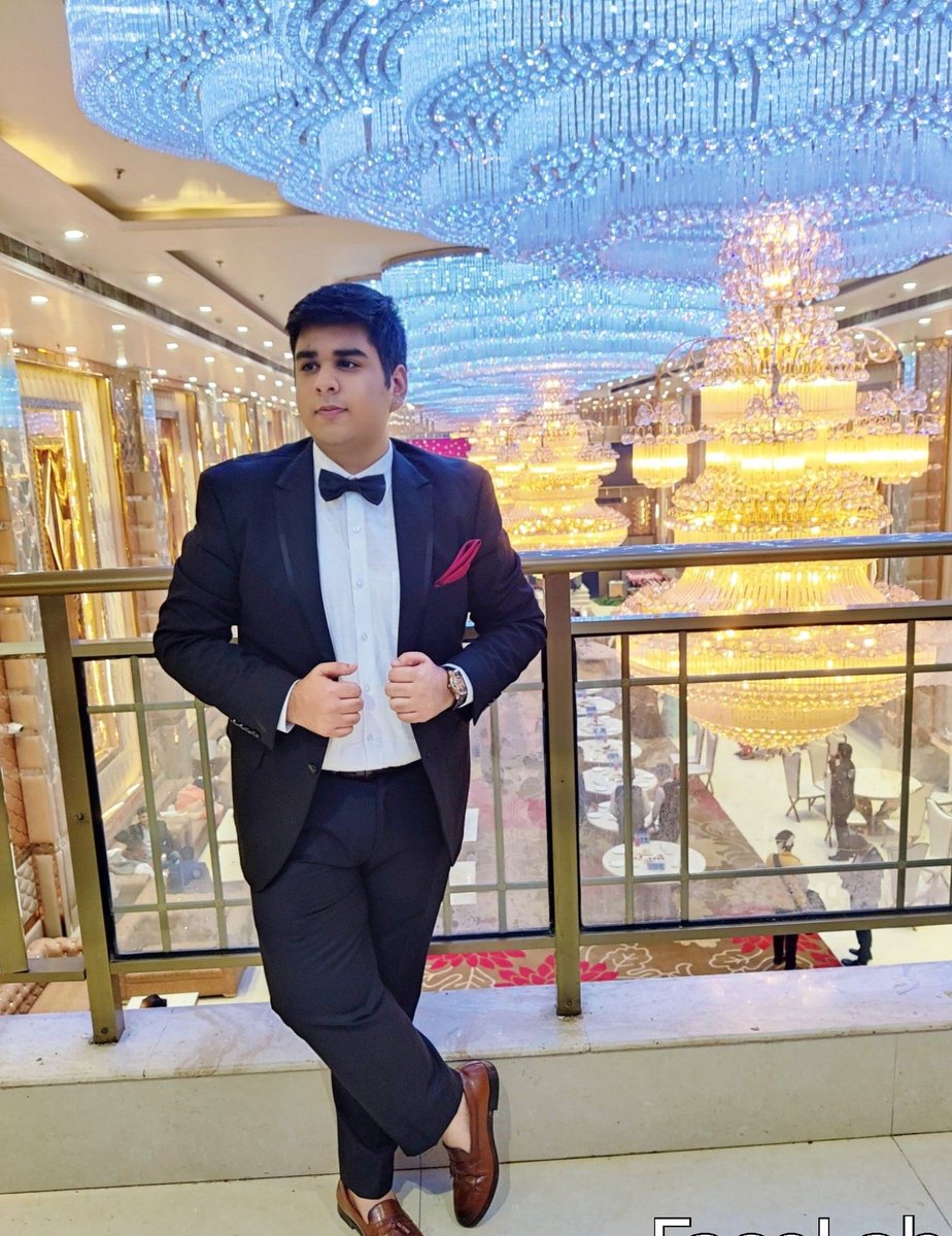 GugnaniVishal94's tweet image. #sexyblack ❤️