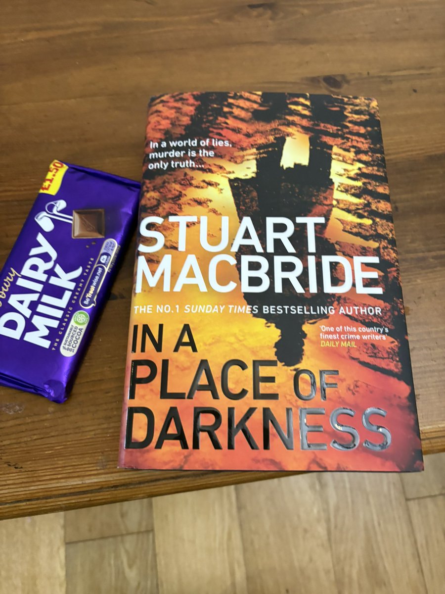 Thanks <a href="/AmandaWriggles3/">Amanda Lynch 🇬🇧🇮🇪 📚</a>. Can’t wait to get reading. #ChristmasEve #christmasbookswap