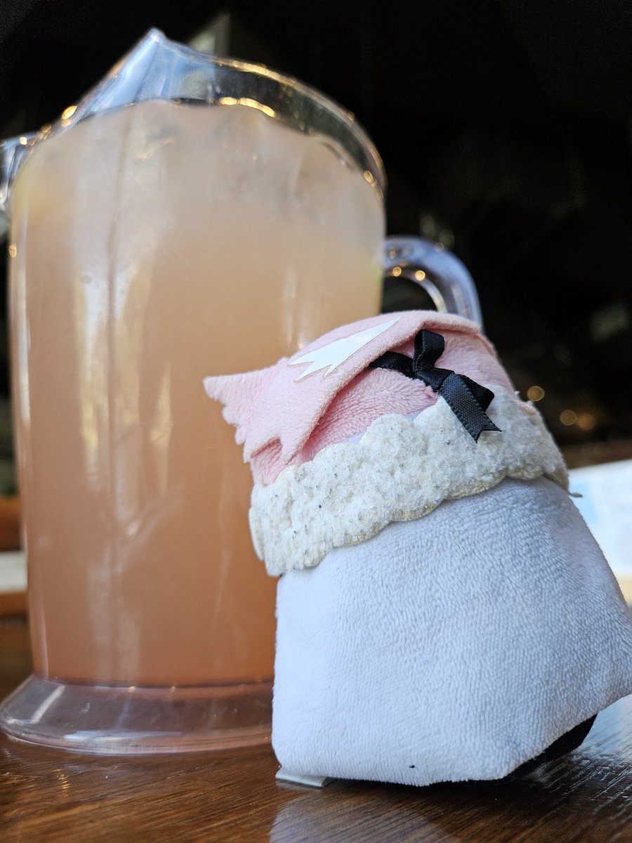 astolfobean's tweet photo. 🍹ough... https://t.co/SJb6a2ndkk