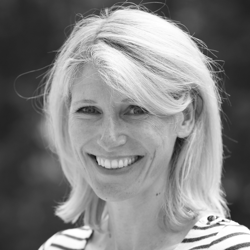 FondaCtionFoot's tweet photo. Le @FondaCtionFoot adresse ses félicitations à @MarieBarsacq, membre de son conseil d’administration entre 2019 et 2021, pour sa nomination au poste de ministre des Sports, de la Jeunesse et de la Vie associative.
Nous lui souhaitons pleine réussite dans cette nouvelle mission ! https://t.co/rXBQTmvxuV